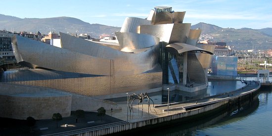 Guggenheim_Bilbao_2_550